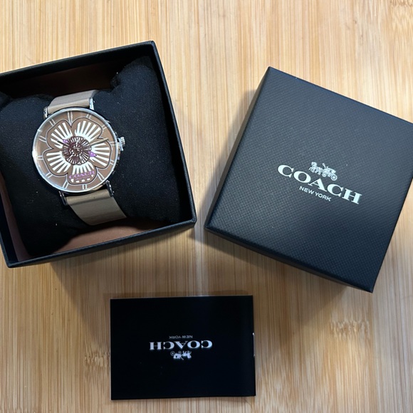 Coach Perry Watch With 36mm Face With Large Bronze Tone Flower & Leather Band - Picture 5 of 5